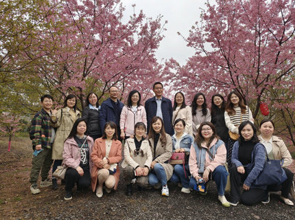 逐夢(mèng)新時(shí)代  巾幗綻芳華